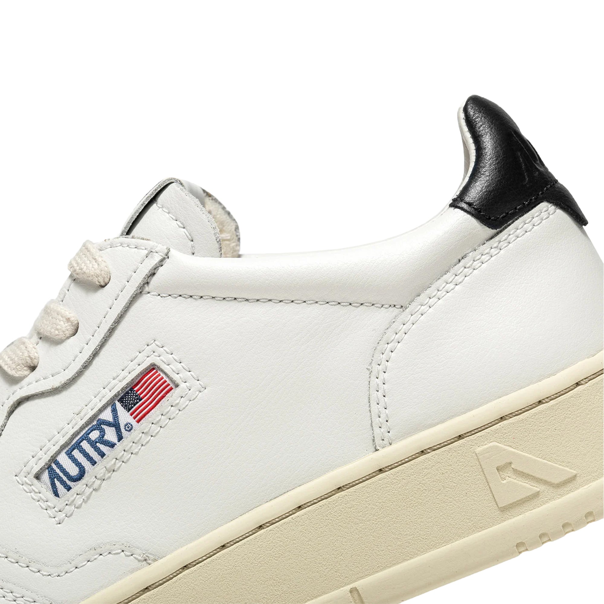 Medalist Low Leather White Black