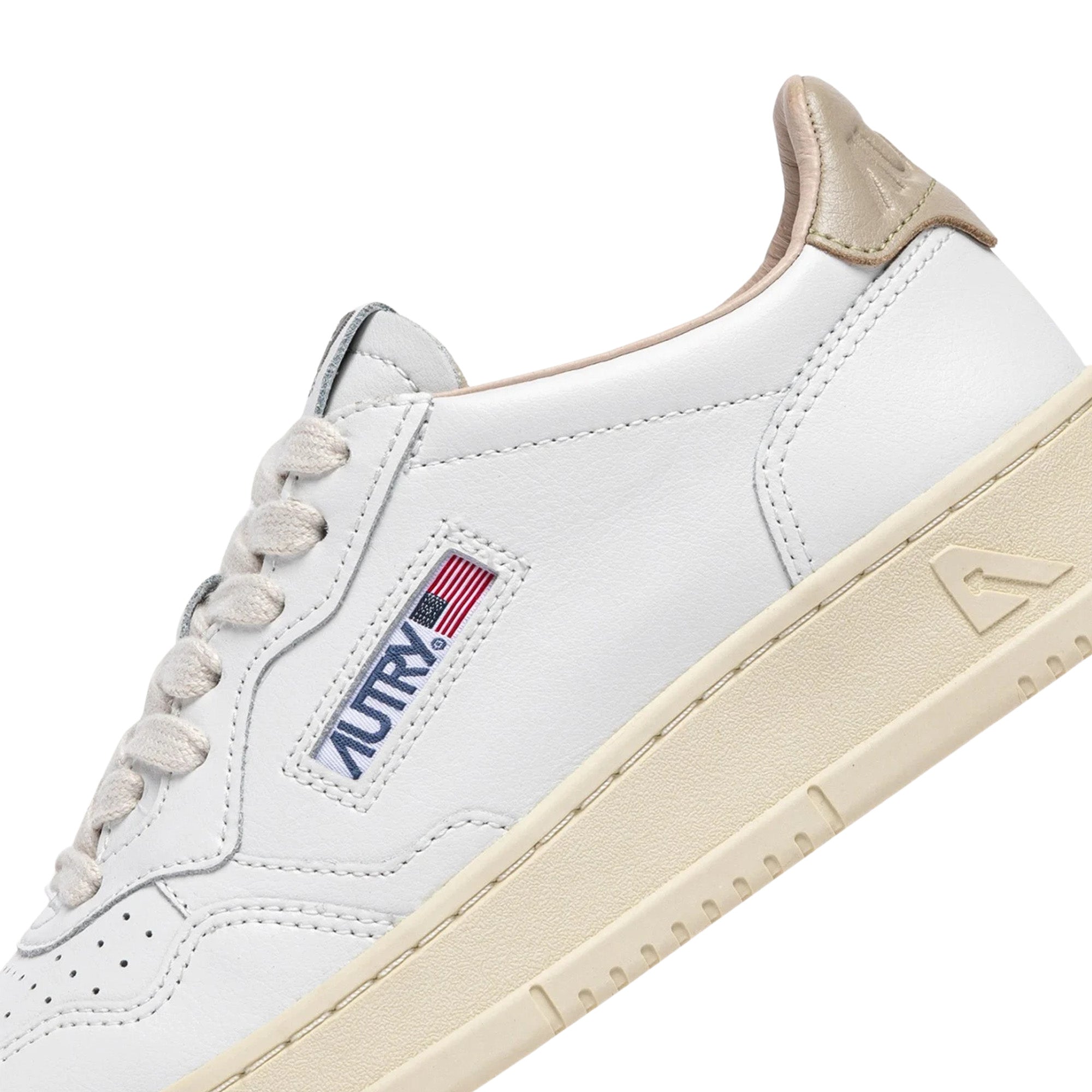 Medalist Low Leather White Tidal