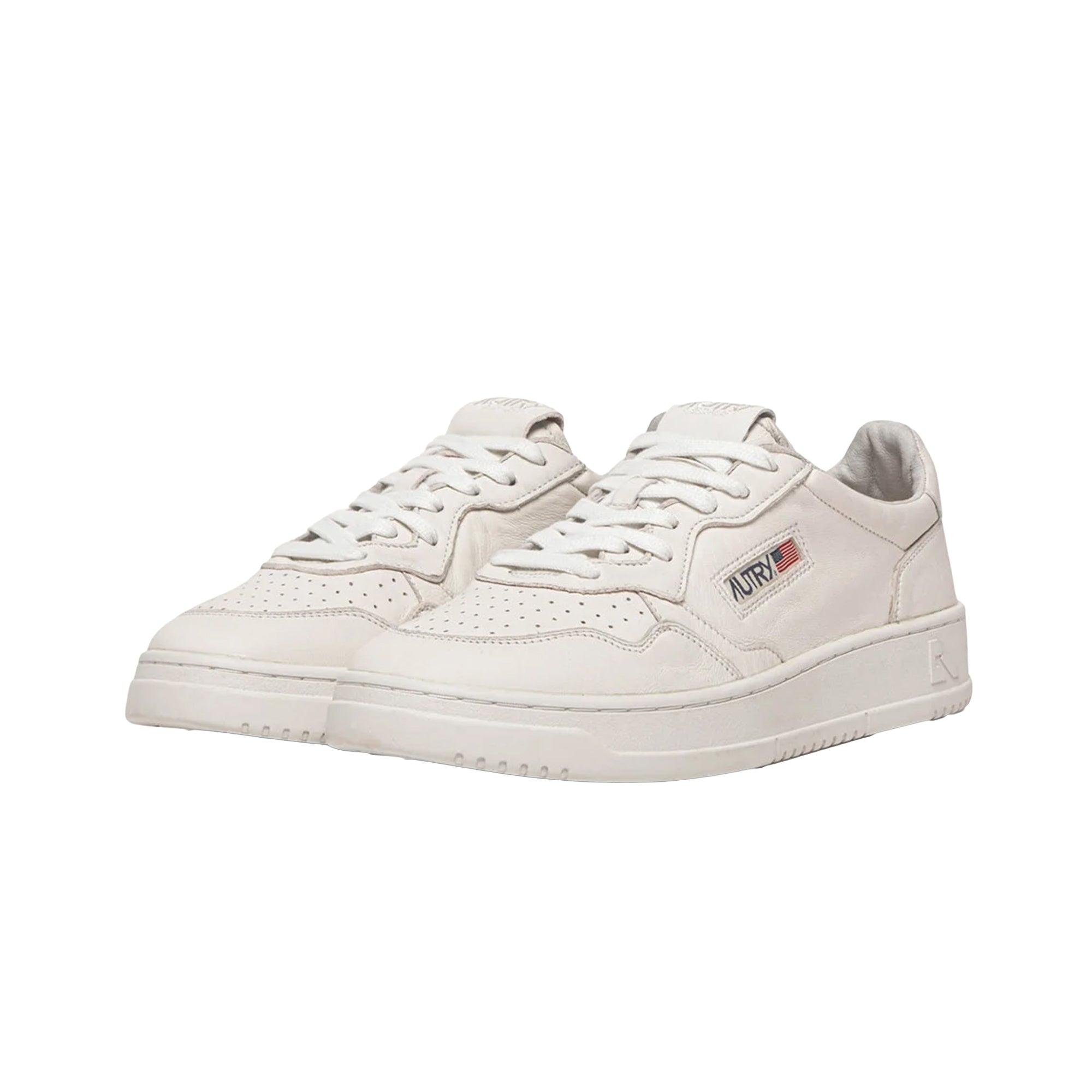 Medalist Low Leather Soft White