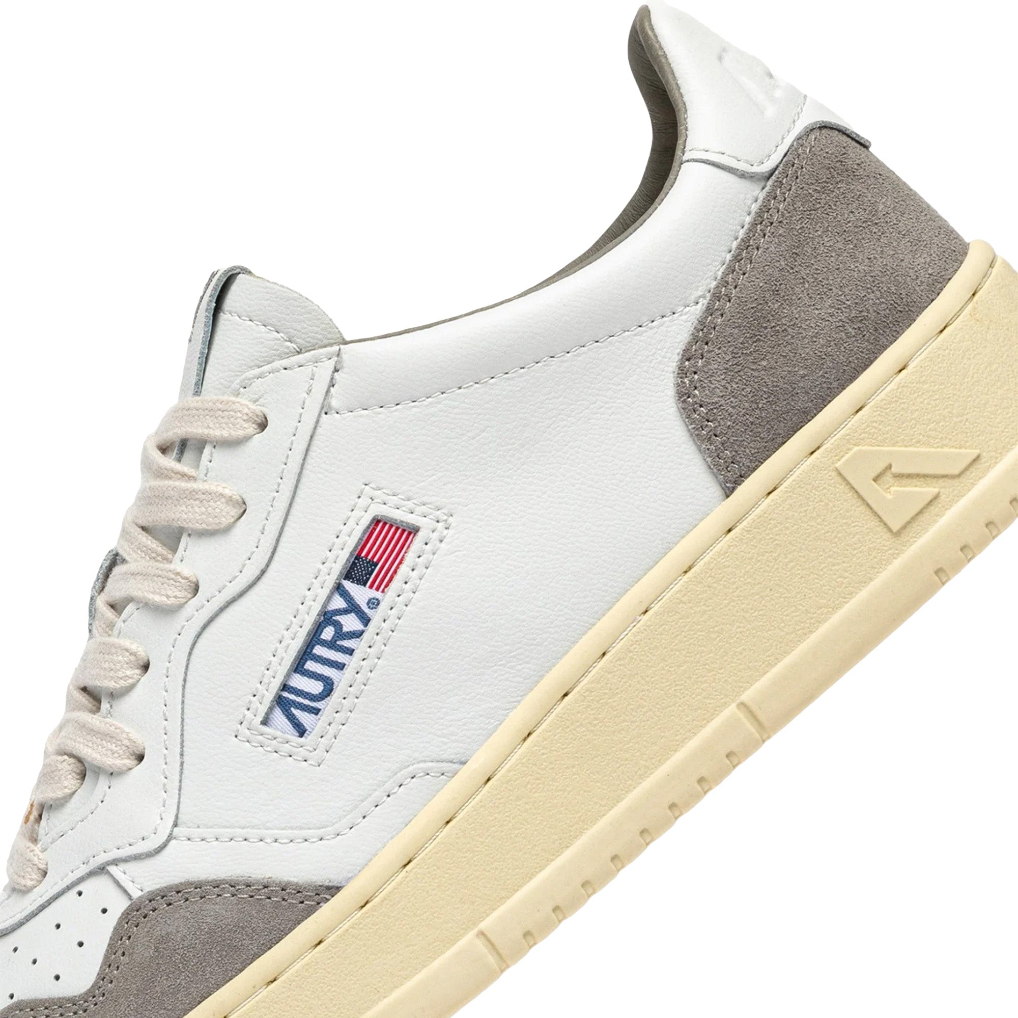 Medalist Low Suede White Vapor